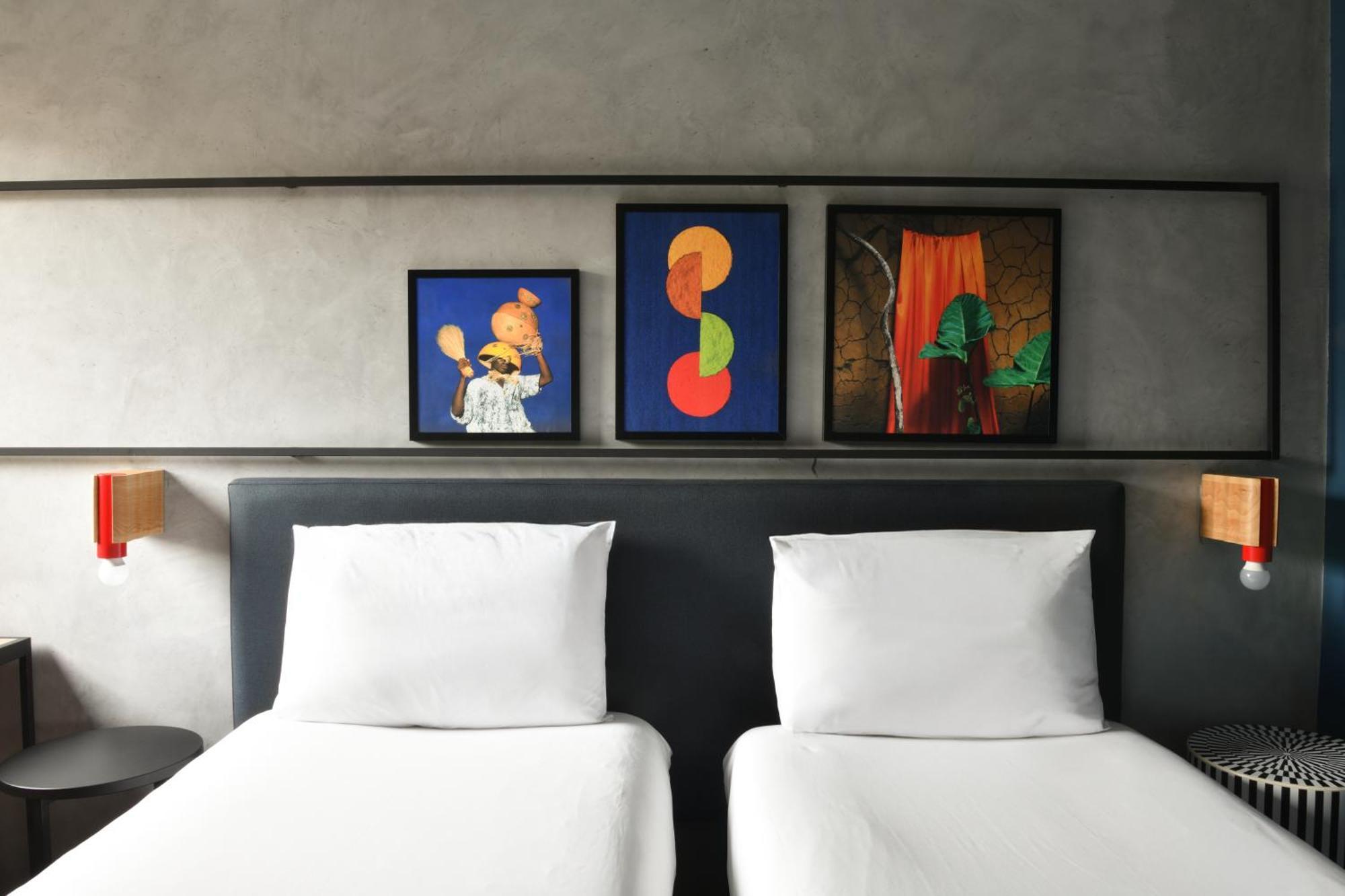 Ibis Abidjan Plateau Hotel Bagian luar foto