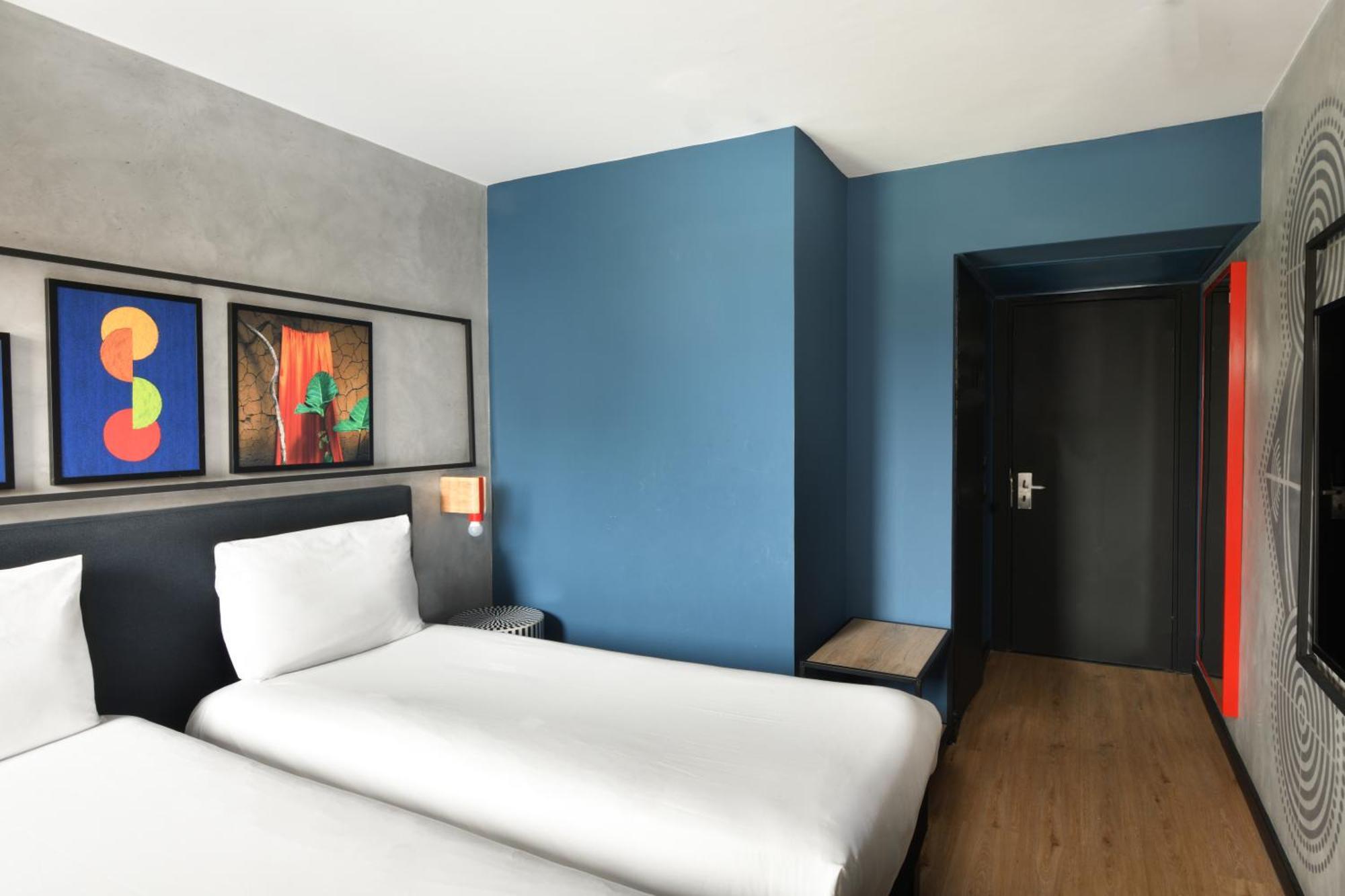 Ibis Abidjan Plateau Hotel Bagian luar foto