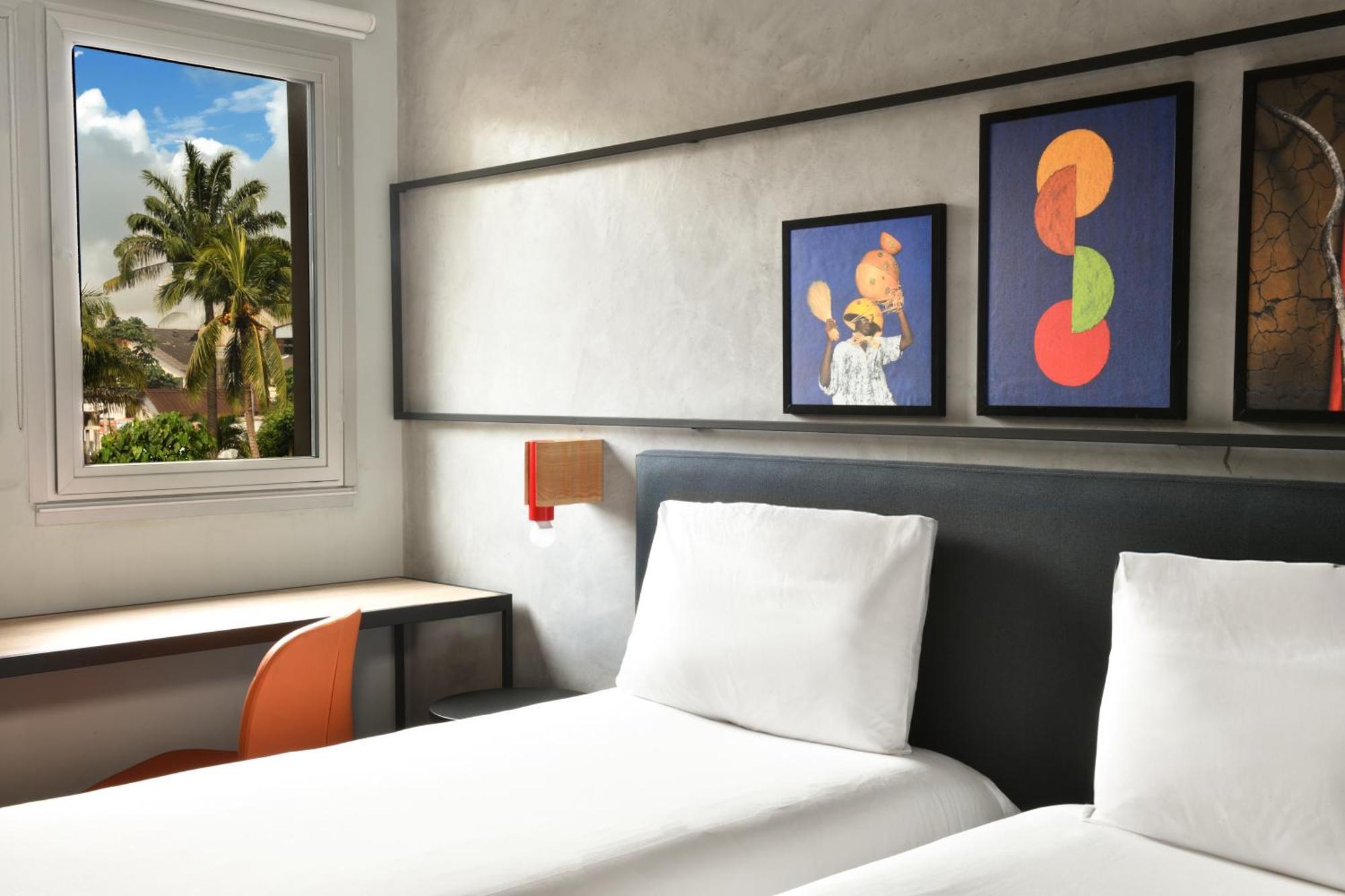 Ibis Abidjan Plateau Hotel Bagian luar foto