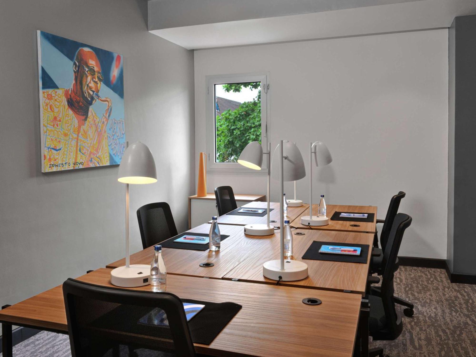 Ibis Abidjan Plateau Hotel Bagian luar foto